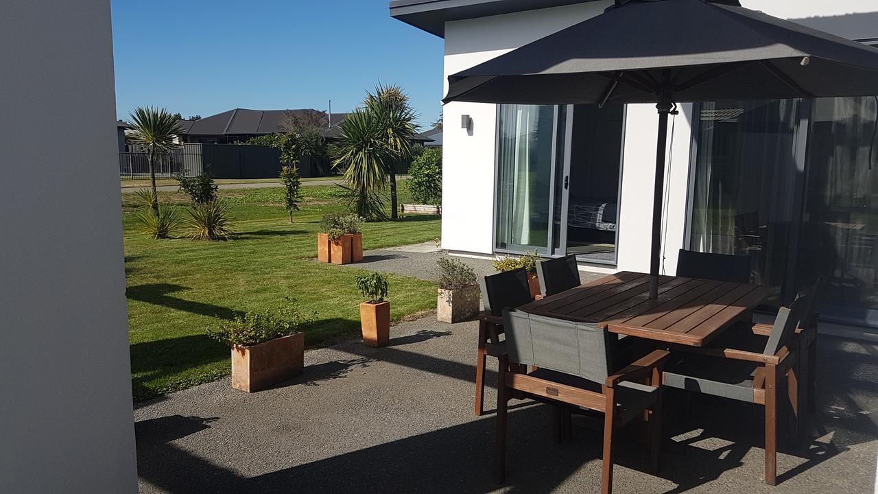 Accommodation in Frimley Hastings Esterno foto