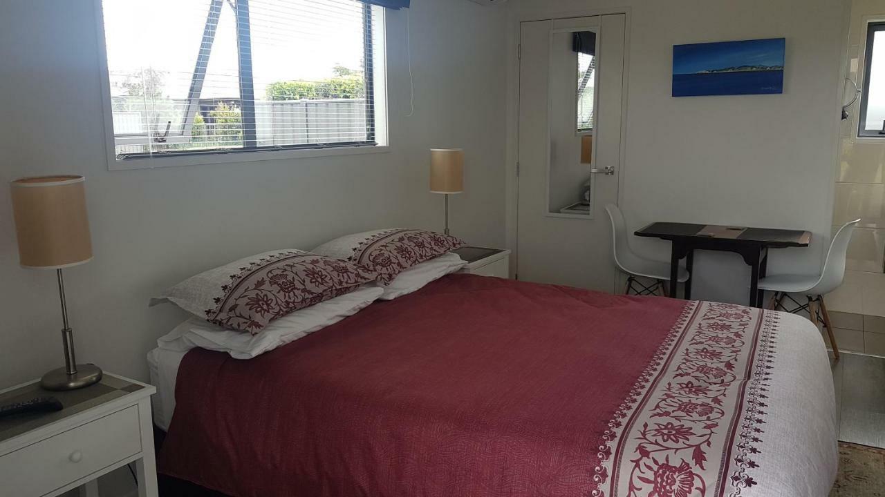Accommodation in Frimley Hastings Esterno foto
